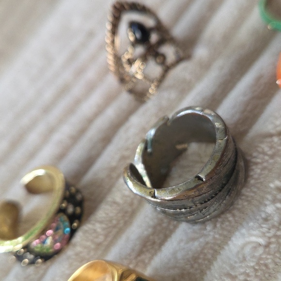 Lot Rings - Picture 4 of 8